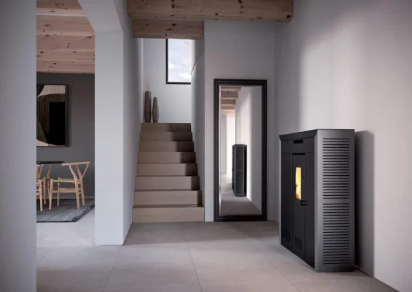 Poêle à granulés DAGLAN slim 9 acier canalisable 9 kW – INVICTA