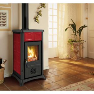 Puissance: 6kW	De quelle puissance ai-je besoin ?  Taille des bûches: 30 cm Diamètre sortie des fumées: 120 Puissance Nominale Max: 6 Kw Rendement: 82,2 % Volume de chauffe: 172 m3